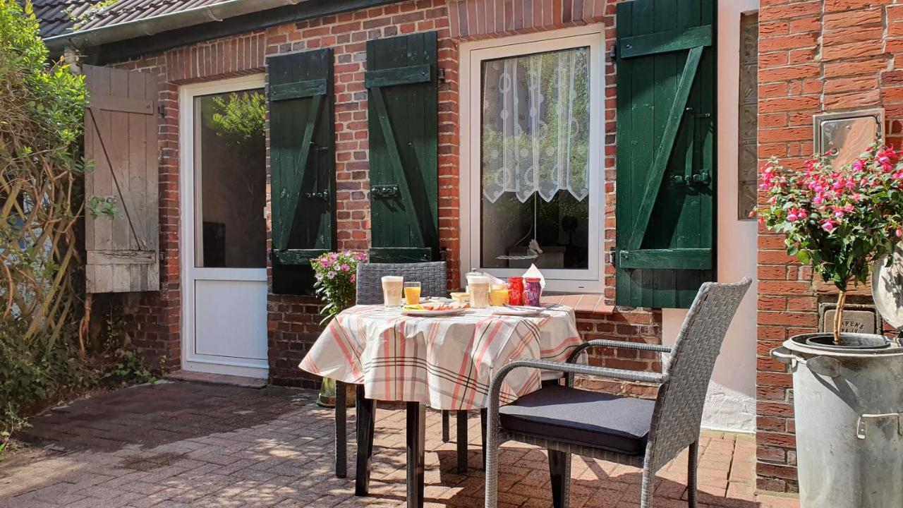 FeWo-Butze 2 mit Terrasse Dornumersiel Exterior foto